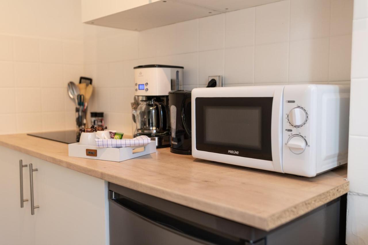 Le Dauphin - Place Parking Privee Gratuit - Wifi Et Tv Apartment *