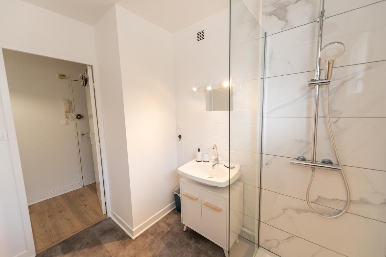 Le Dauphin - Place Parking Privee Gratuit - Wifi Et Tv Apartment