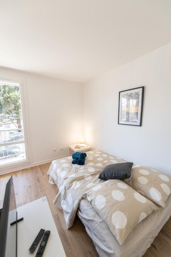 Le Dauphin - Place Parking Privee Gratuit - Wifi Et Tv *