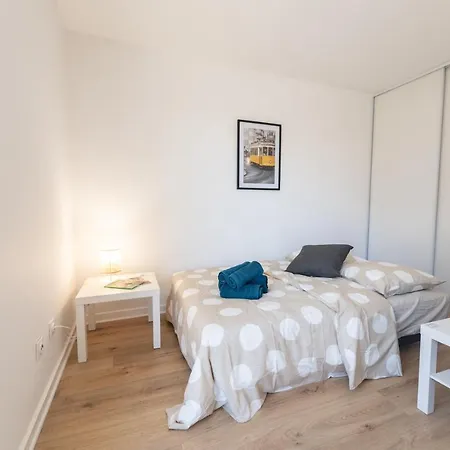 Le Dauphin - Place Parking Privee Gratuit - Wifi Et Tv Saint-Etienne  Exterior photo