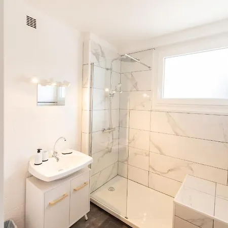 Le Dauphin - Place Parking Privee Gratuit - Wifi Et Tv Saint-Etienne  Exterior photo
