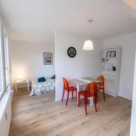 Le Dauphin - Place Parking Privee Gratuit - Wifi Et Tv Saint-Etienne  Exterior photo